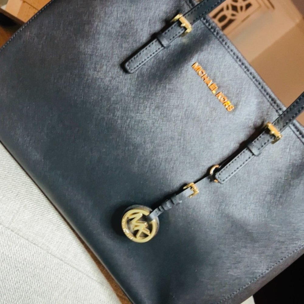 MICHAEL KORS  Jet Set Travel Large Saffiano Leather Tote Bag -Black - Picture 4 of 13